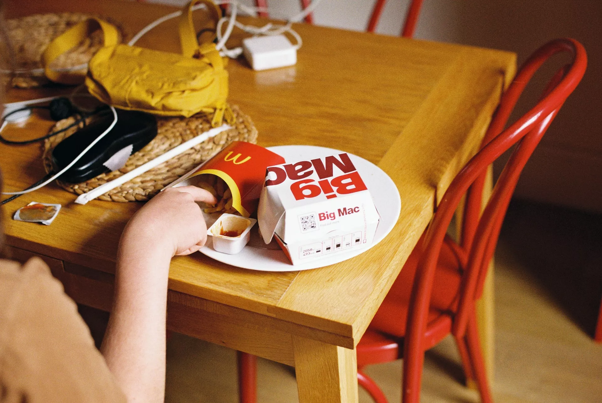 ARGENTINA TIENE LA MONEDA MÁS SOBREVALUADA DEL MUNDO SEGÚN EL ÍNDICE BIG MAC