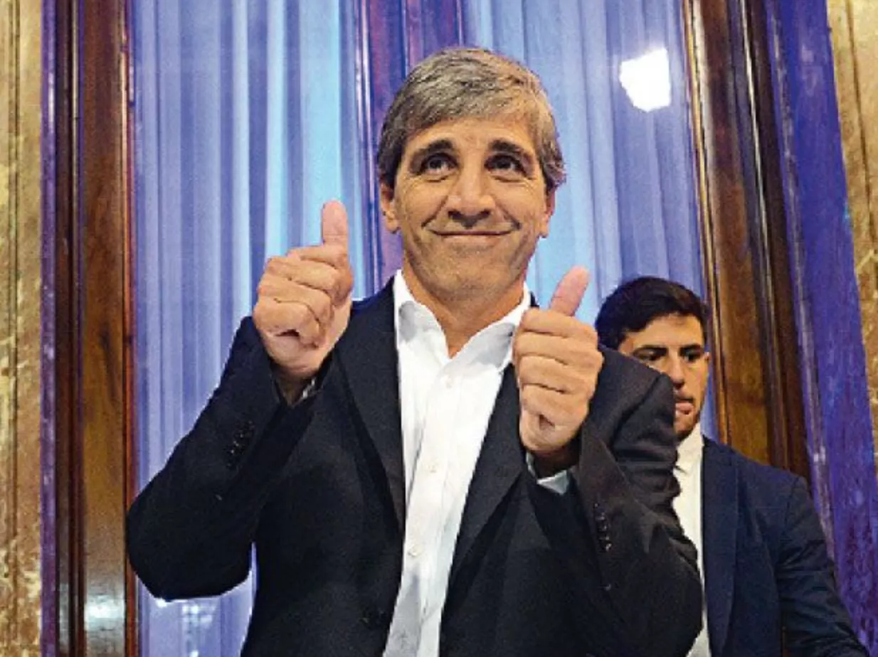 CAPUTO LLEVA GENTE DE SU EQUIPO AL GOBIERNO NACIONAL