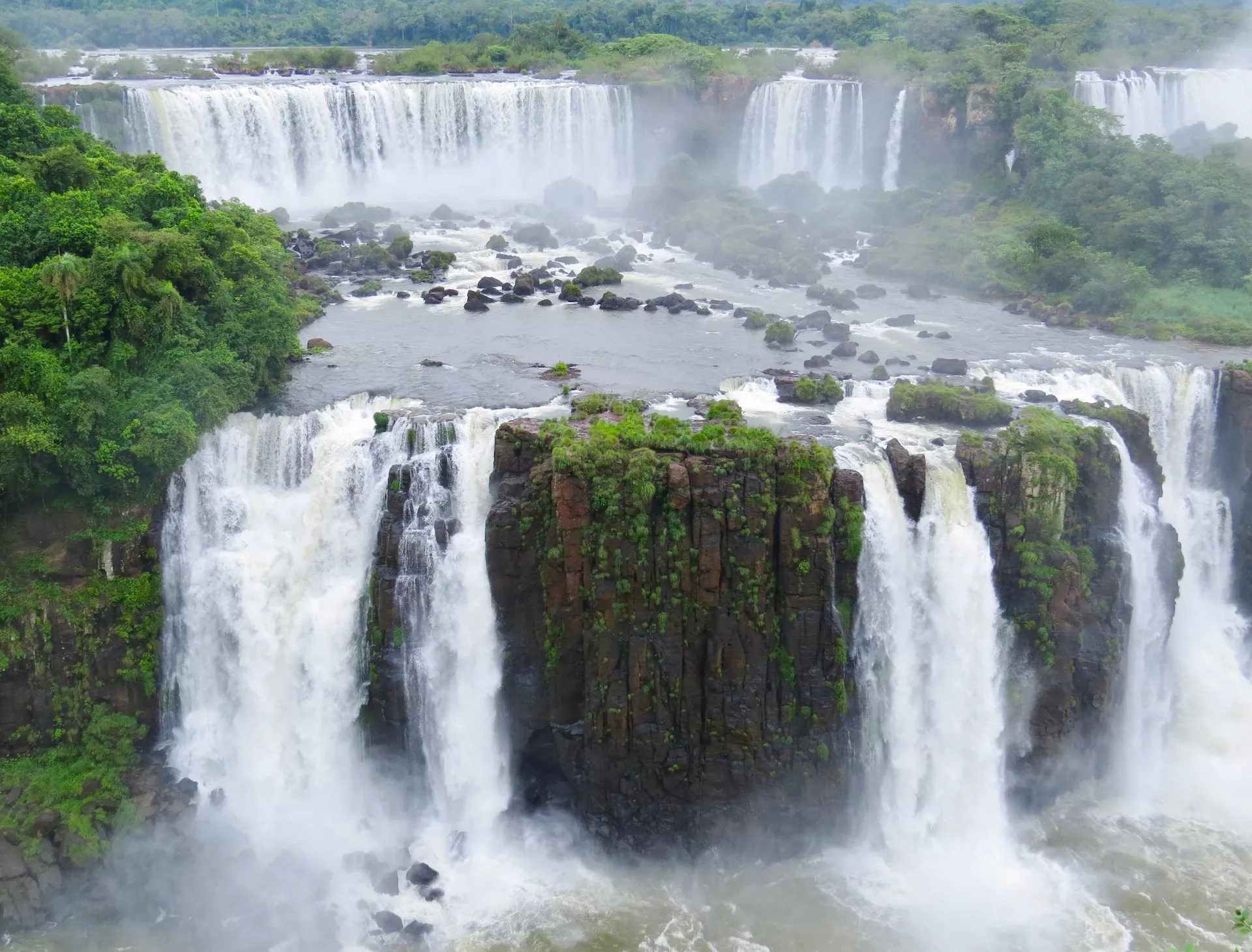 CATARATAS: CIERRE PREVENTIVO DEL CIRCUITO GARGANTA DEL DIABLO POR UNA CRECIDA EXTRAORDINARIA