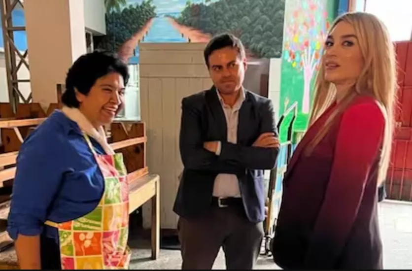 FÁTIMA FLÓREZ EN MODO PRIMERA DAMA, VISITO EL COMEDOR DE MARGARITA BARRIENTOS