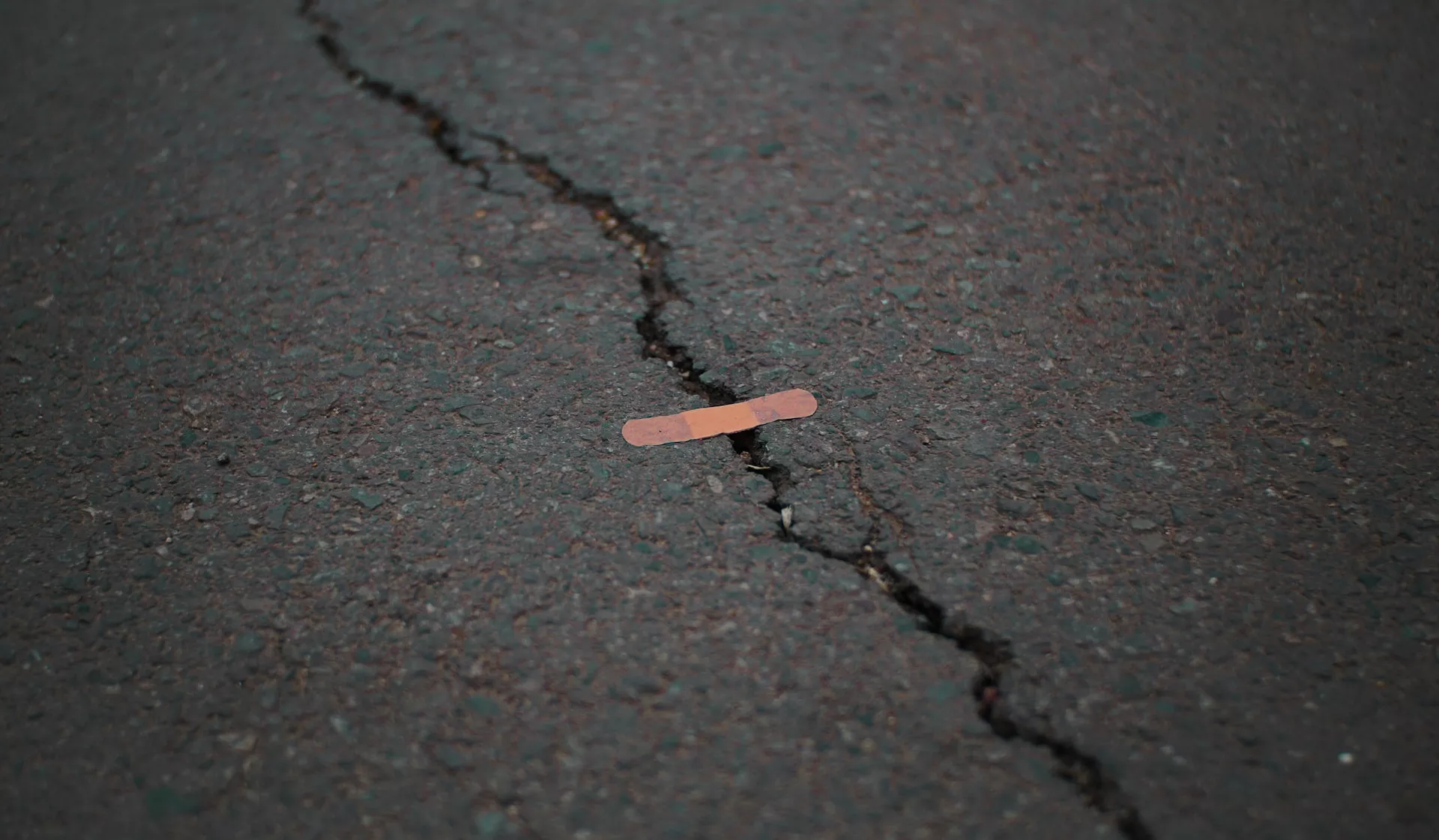 PREOCUPACIÓN DE VECINOS POR LA GRIETA EN EL PUENTE CARRETERO, QUÉ DICE VIALIDAD