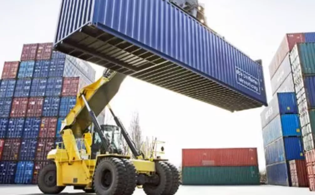 CRISIS EN LAS IMPORTACIONES: A PESAR DE LA LIBERACIÓN, UNA CAÍDA SIN PRECEDENTES PONE EN JAQUE AL MODELO LIBERAL DEL GOBIERNO