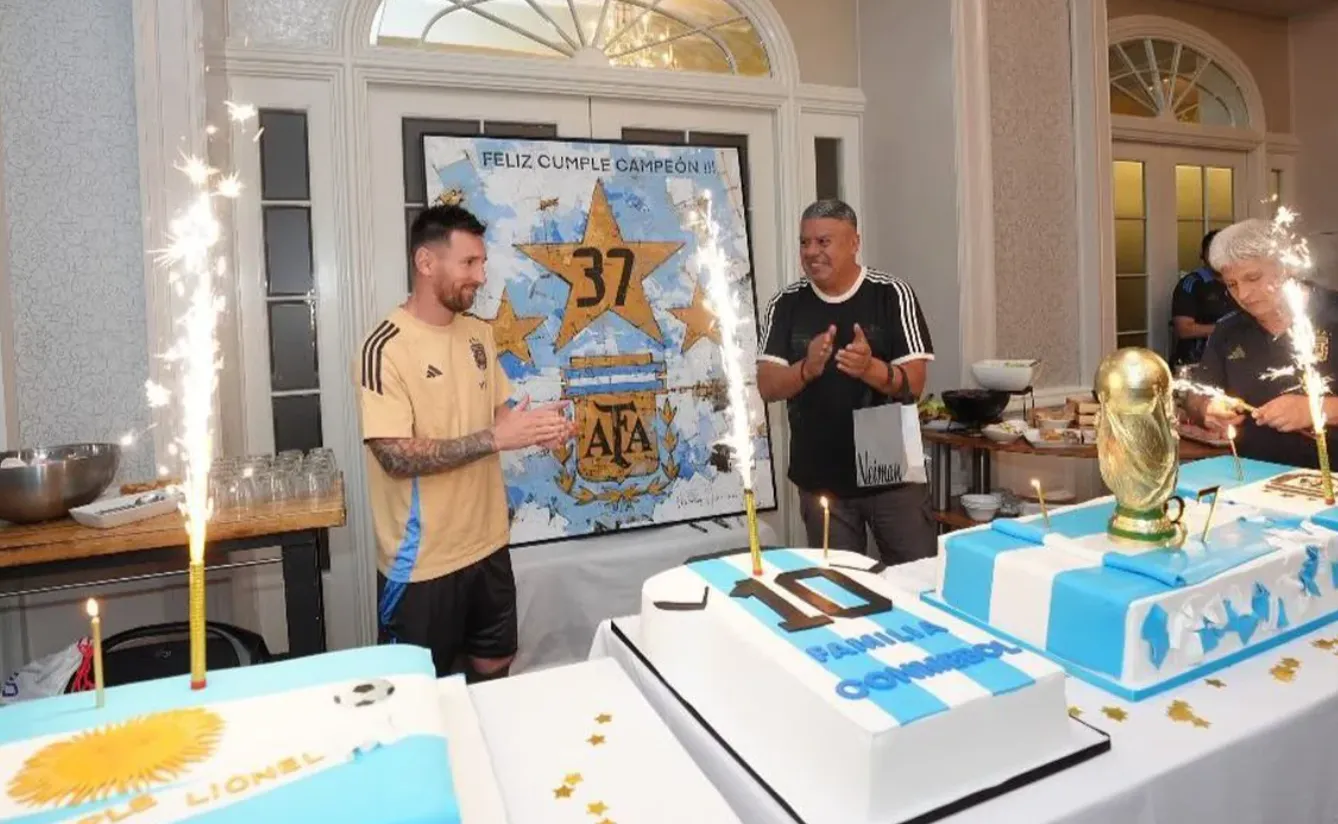 ARGENTINA ENFRENTA A CHILE CON POSIBLES CAMBIOS EN LA FORMACIÓN Y MESSI CELEBRA SU CUMPLE CON LOS HINCHAS