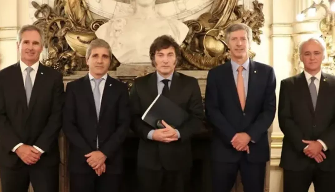MILEI CALIFICÓ DE "MILAGRO ECONÓMICO" AL SUPERÁVIT FINANCIERO EN SU DISCURSO TRAS 20 AÑOS