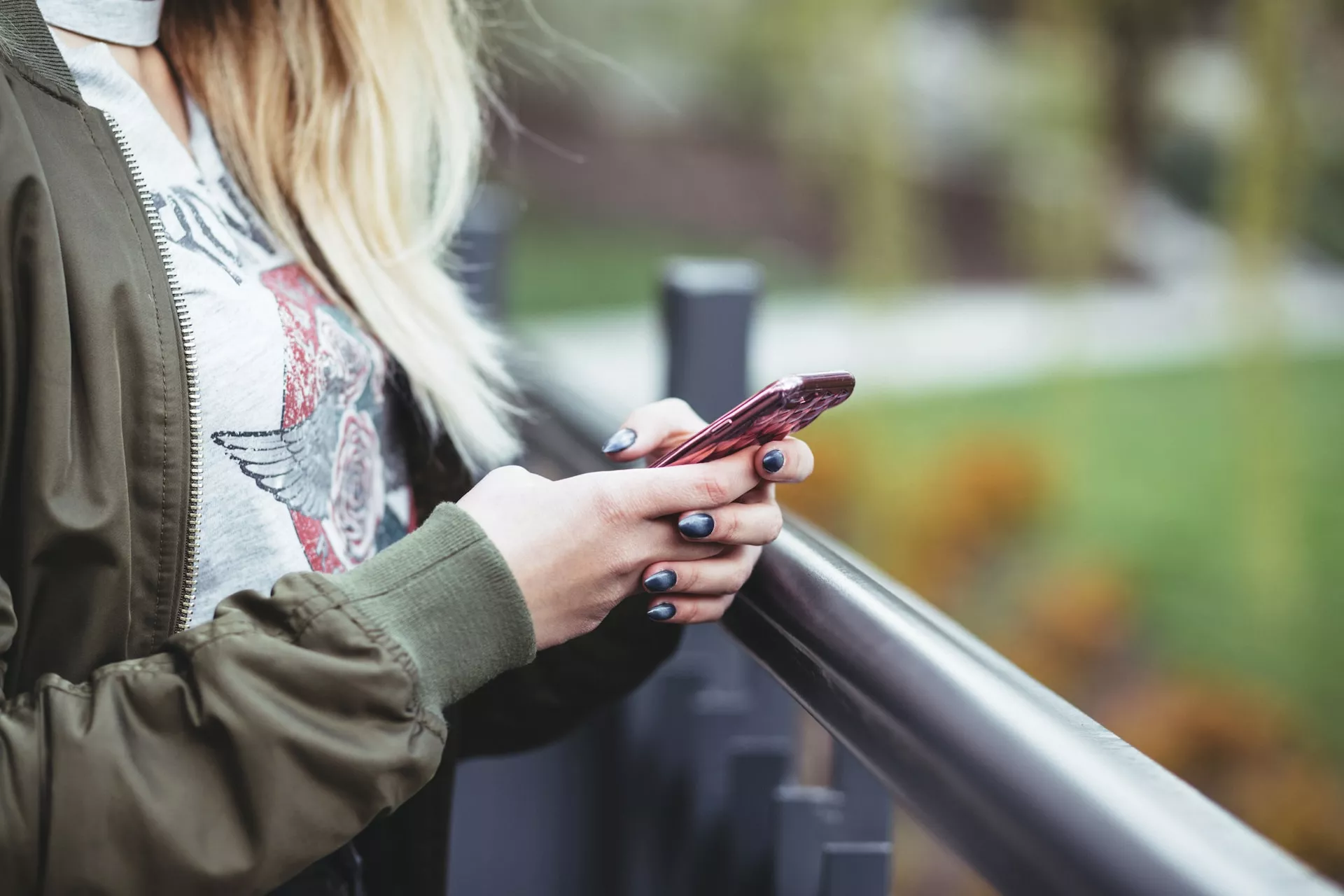 AVANCES EN LA LUCHA CONTRA LA VIOLENCIA DIGITAL, SE DEBATE LA "SEXTORSIÒN" Y LA "PORNOVENGANZA"