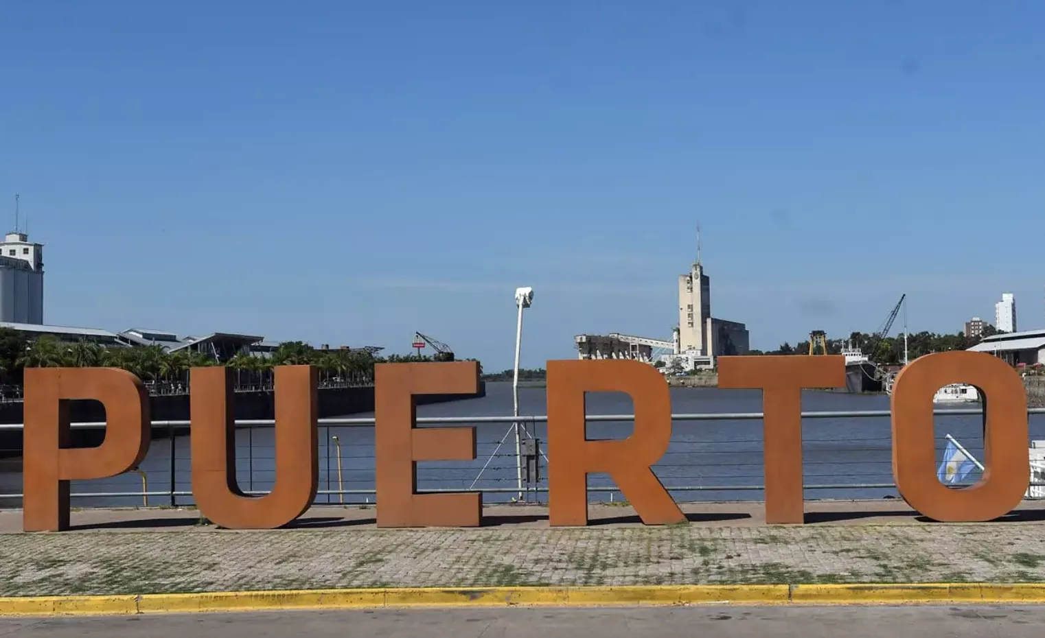 ATENCIÓN CONDUCTORES: DESDE FEBRERO LA MUNICIPALIDAD PODRÁ LABRAR MULTAS EN EL PUERTO DE SANTA FE