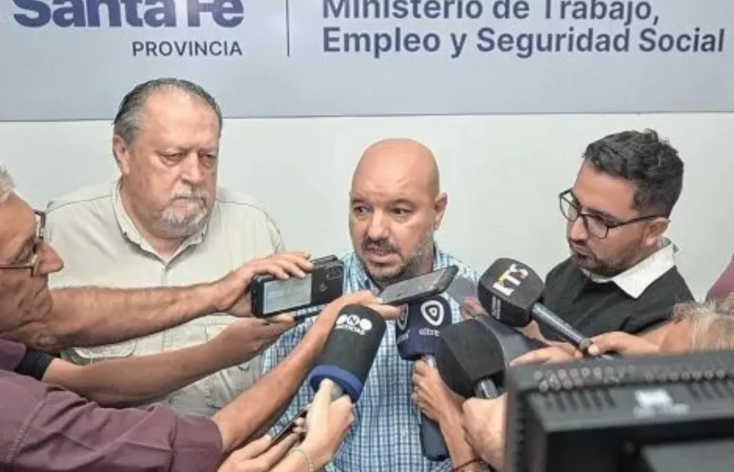 DOCENTES ANALIZAN NUEVA PROPUESTA SALARIAL DEL GOBIERNO