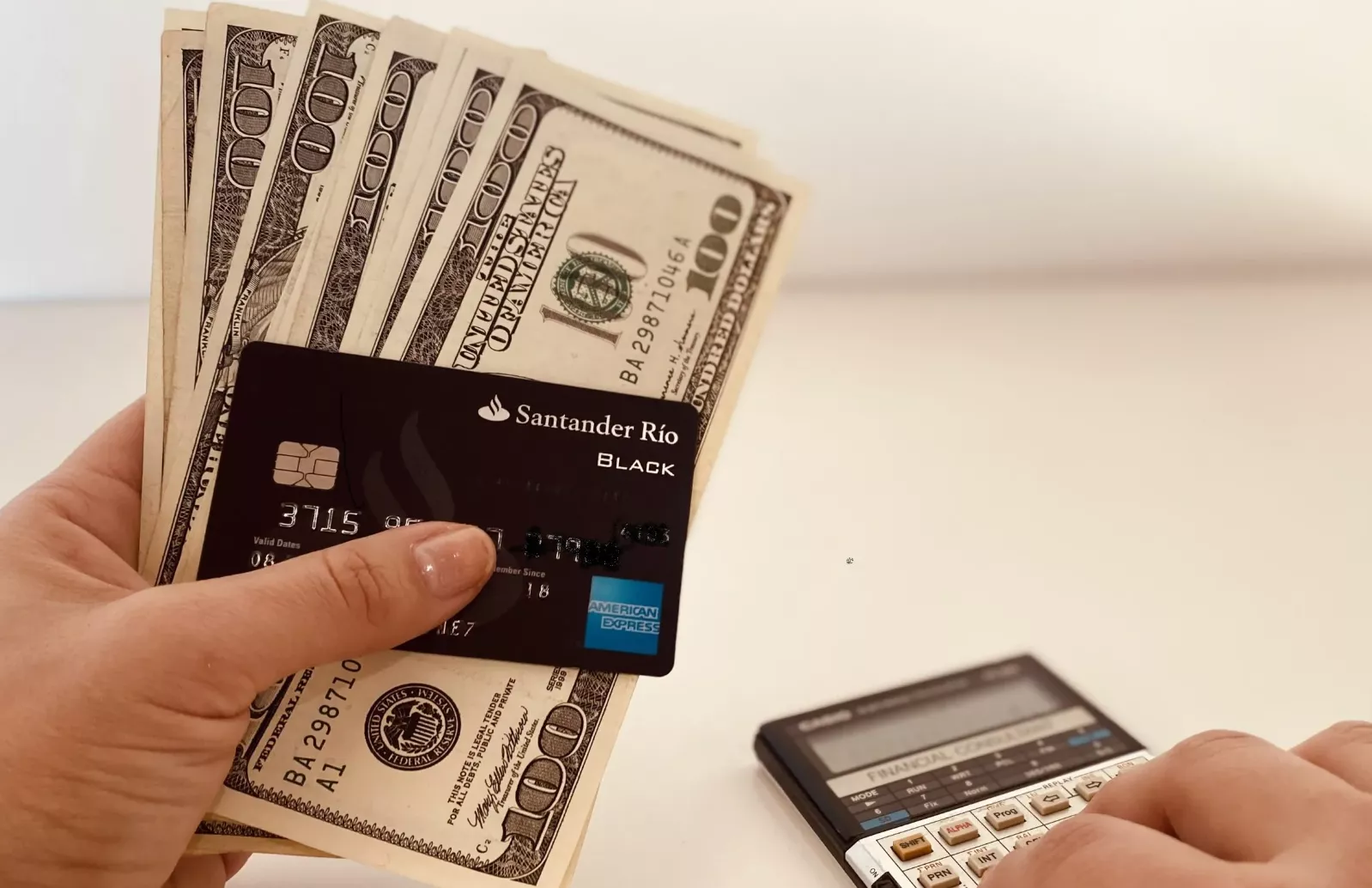 CONSUMOS Y GASTOS EN EL EXTERIOR CON DÓLARES CON IMPUESTO DEL 60%