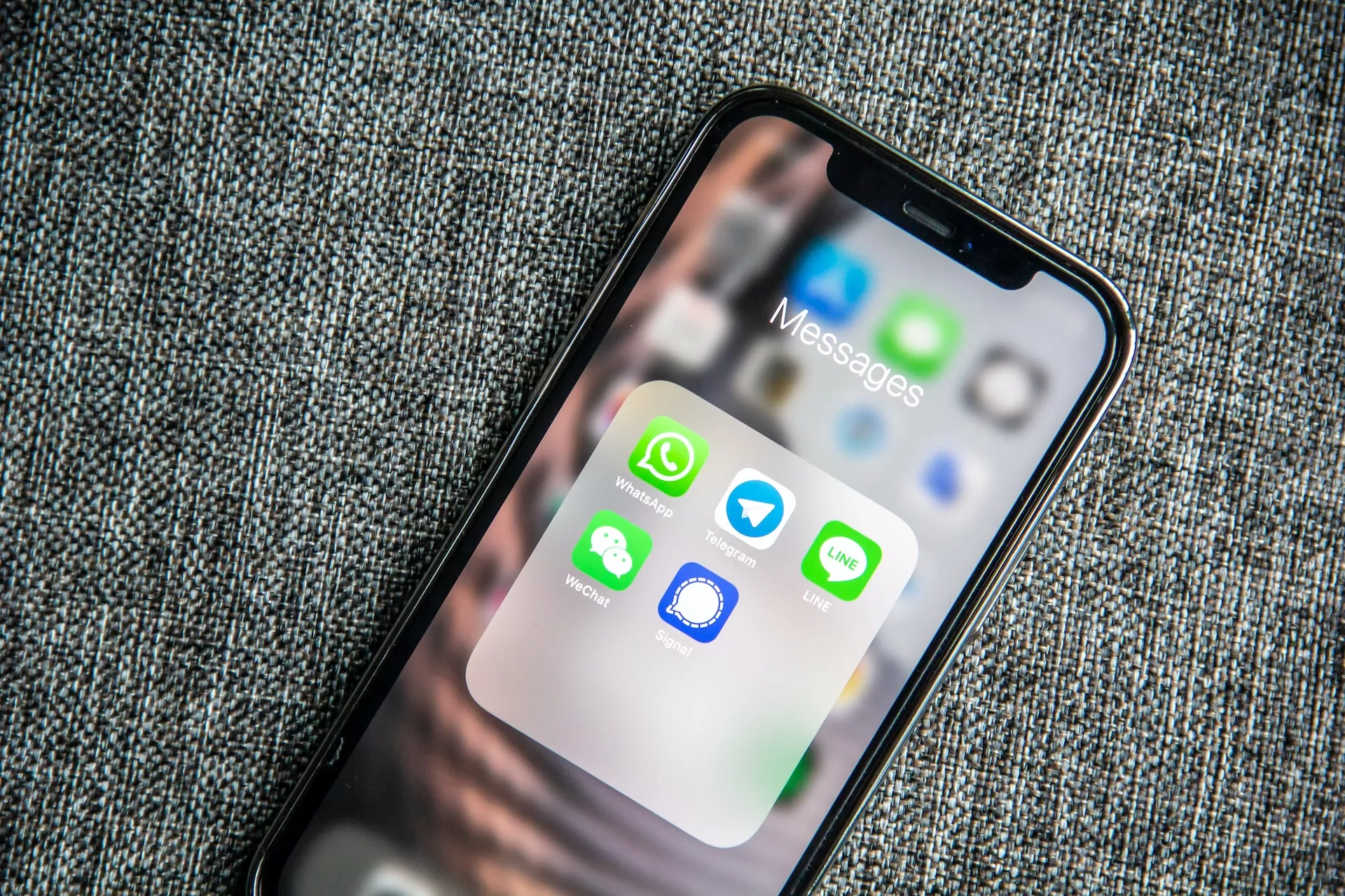 CÒMO PROTEGER LAS CONVERSACIONES DE WHATSAPP CON HUELLA DACTILAR
