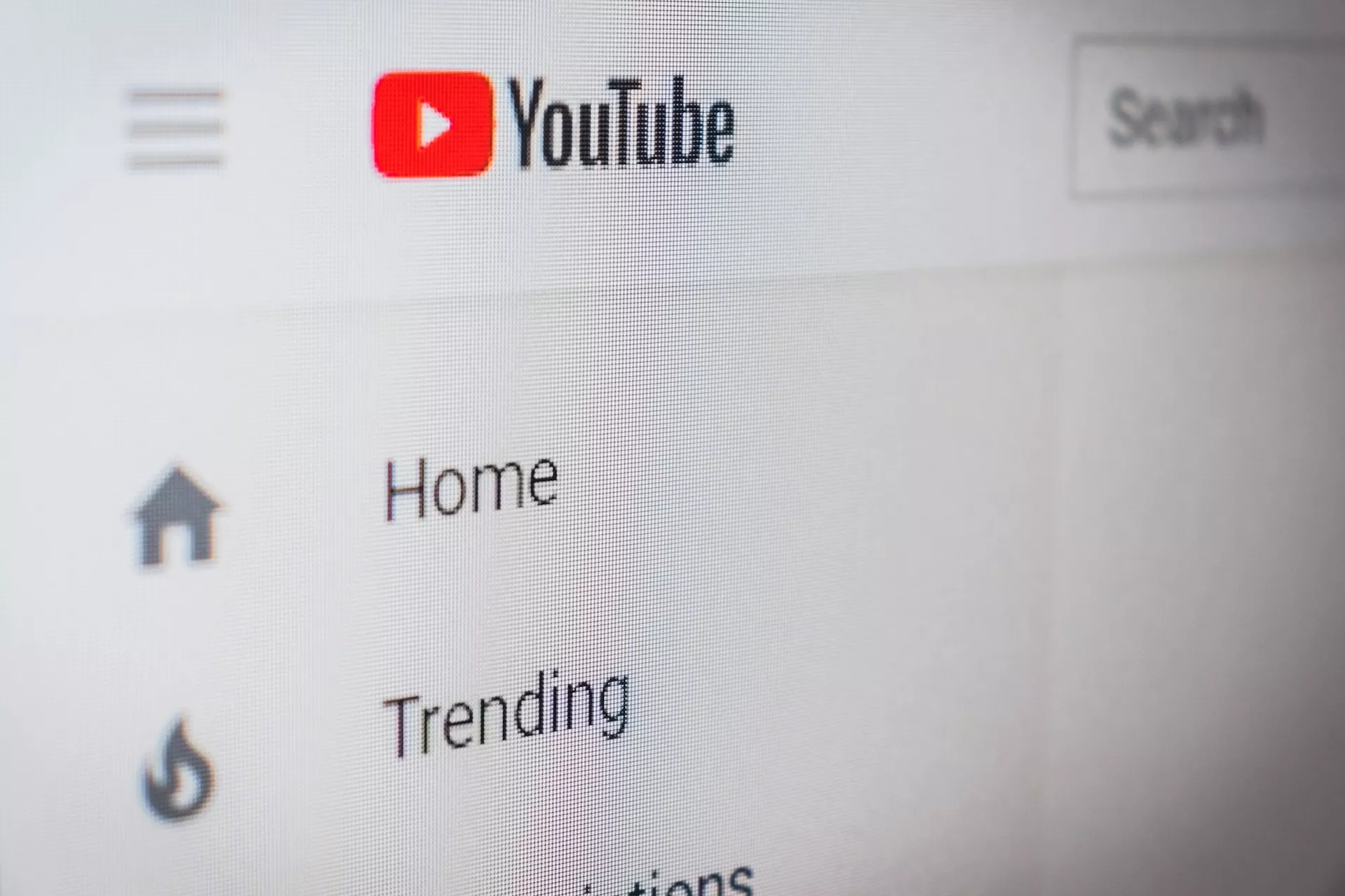 YOUTUBE FLEXIBILIZA REQUISITOS PARA MONETIZAR CONTENIDO