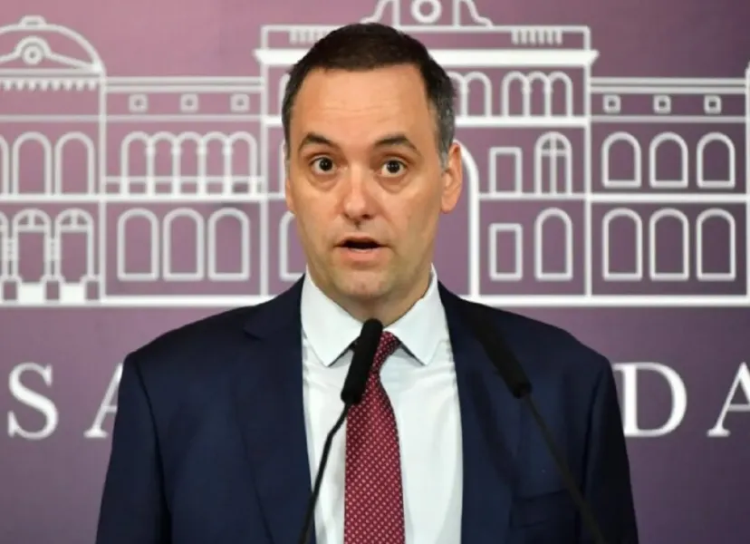 EL GOBIERNO ANUNCIA UNA REFORMA MIGRATORIA CON CAMBIOS EN RESIDENCIA, SALUD Y EDUCACIÓN