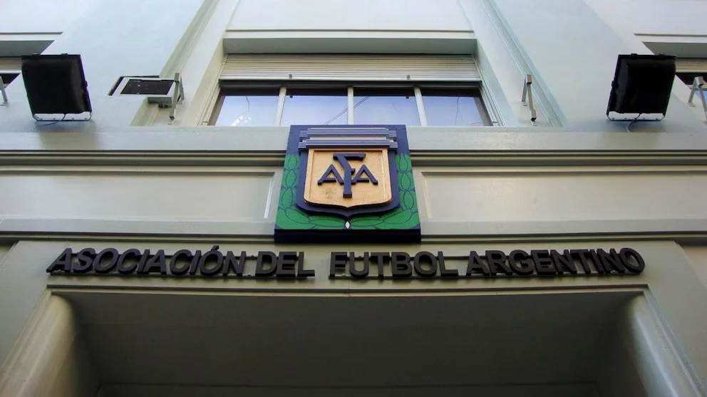 La AFA define si se levanta el paro del fútbol argentino