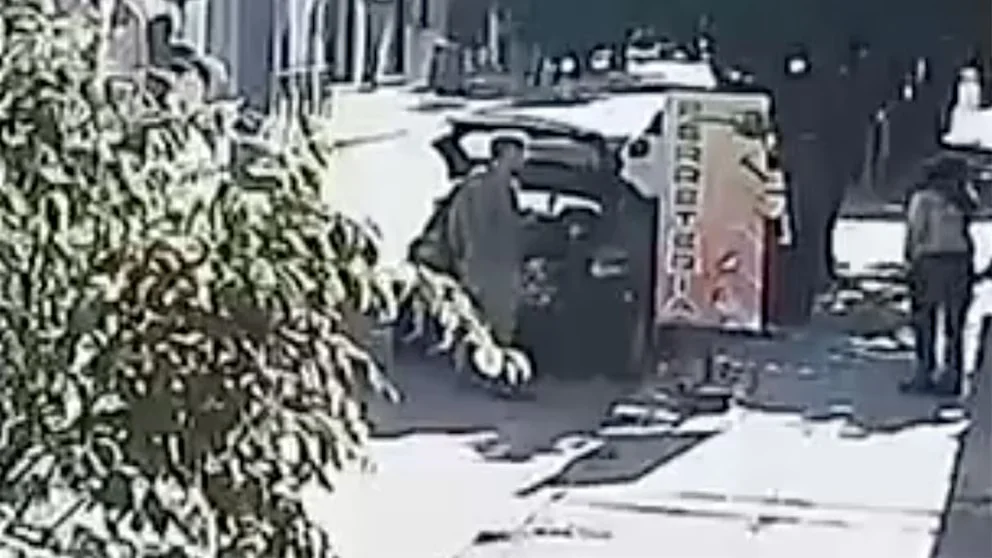 Las imágenes del horror: el video clave que muestra a los acusados tras descartar el cuerpo de Agostina Vega