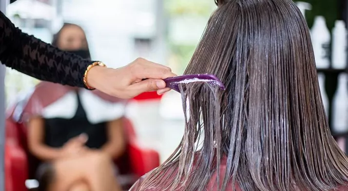 LA ANMAT PROHÍBE CONOCIDO PRODUCTO PARA ALISAR EL CABELLO