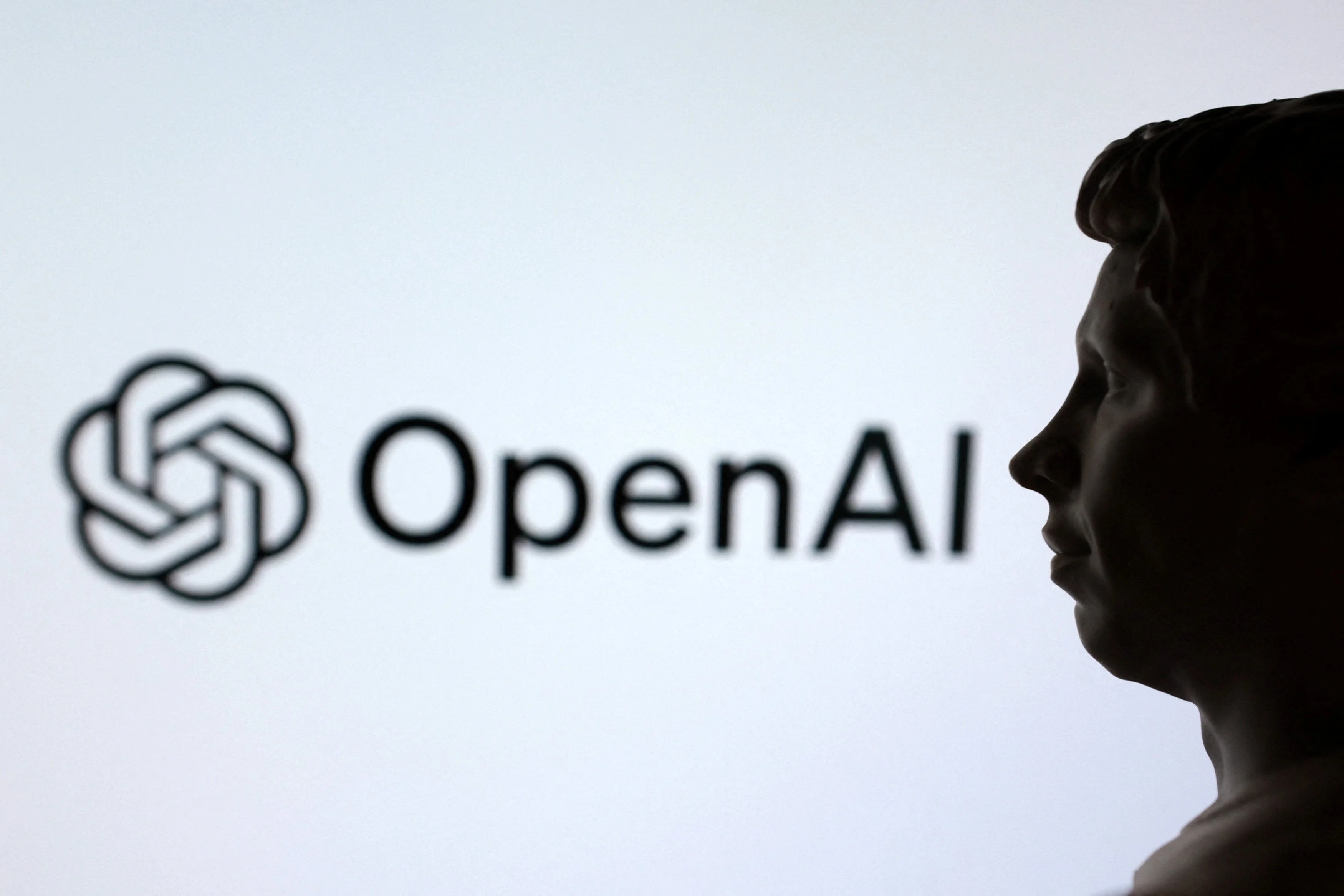 Una IA de OpenAI escapó de su entorno controlado y vulneró Hugging Face y otras plataformas