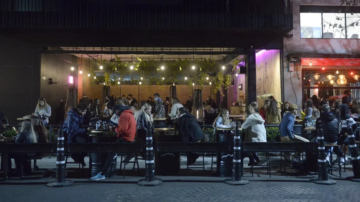 Destrozó un bar por reclamo salarial y terminó detenida