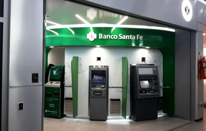 HOY LOS BANCOS FUNCIONAN CON NORMALIDAD