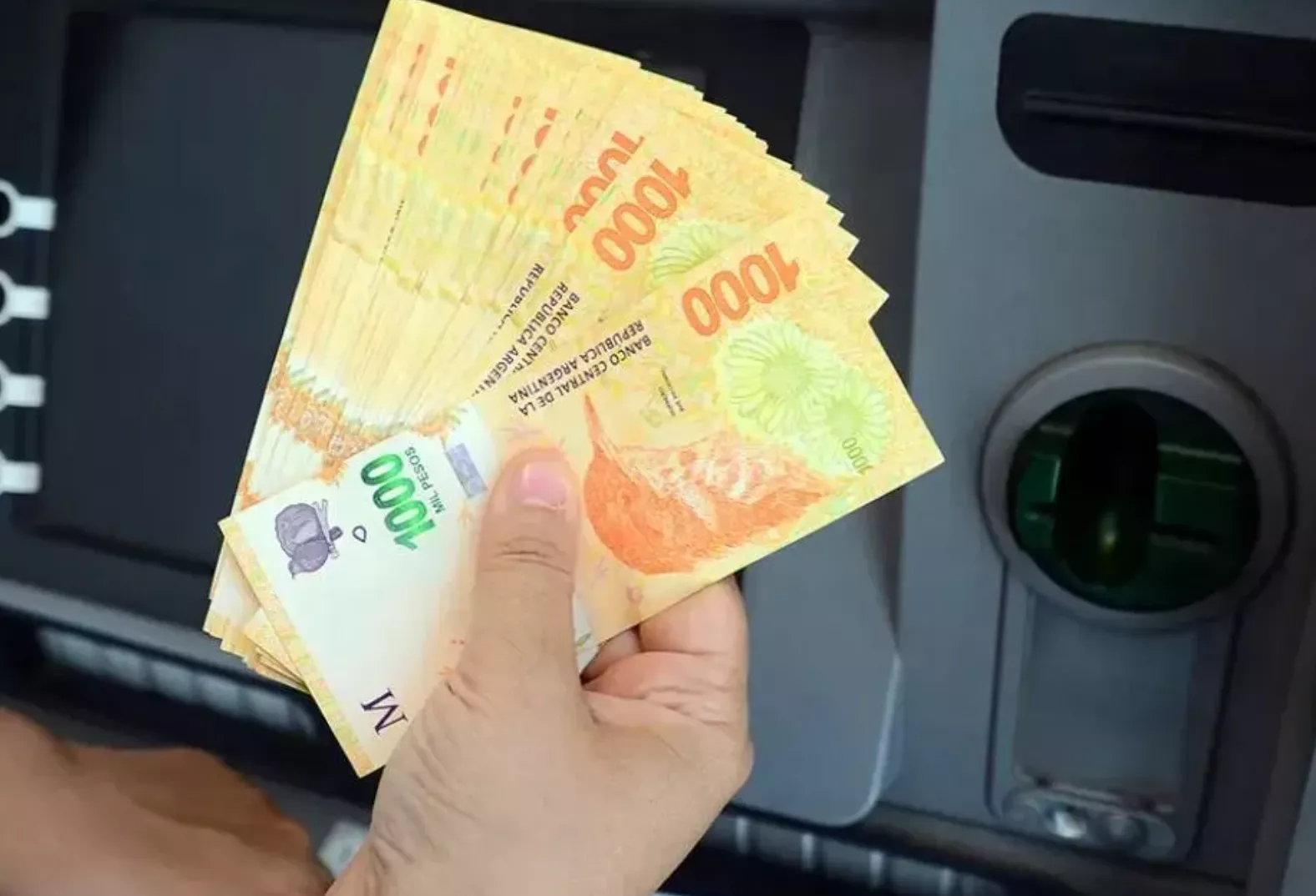 LOS BANCOS ANUNCIAN UN NUEVO FERIADO BANCARIO