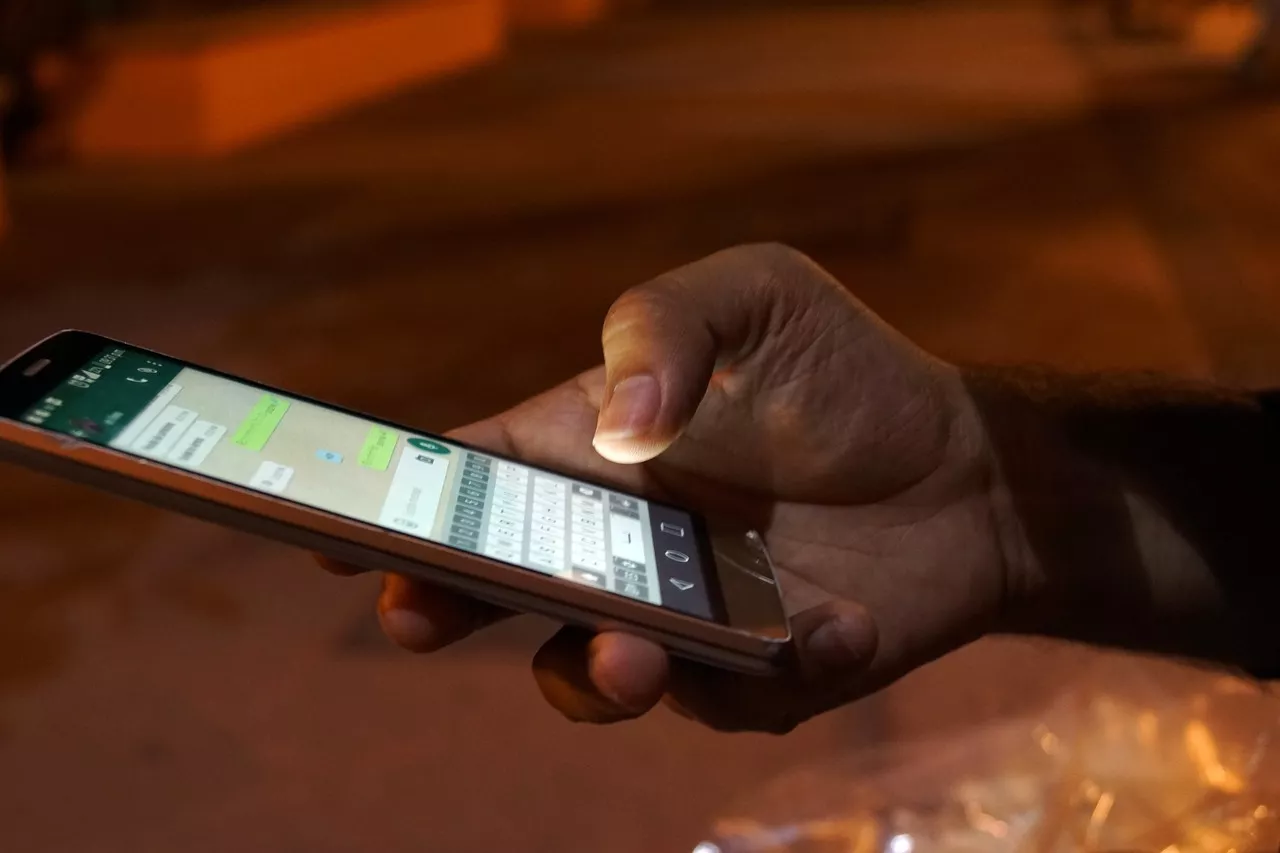 SOLICITAN AL TRIBUNAL ELECTORAL CONTROLAR EL USO DE CELULARES EN LOS BOX
