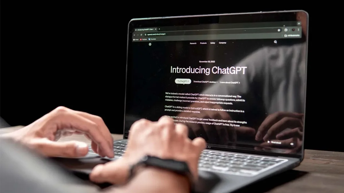 OpenAI frena su chatbot erótico