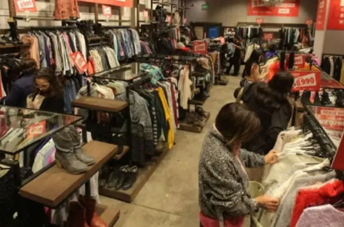 EL BOOM DE COMPRAS EN CHILE: POR QUÉ ES MÁS BARATO VESTIRSE ALLÁ QUE EN ARGENTINA