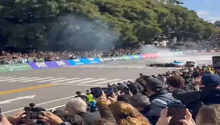 Franco Colapinto hizo vibrar Palermo con un show histórico en un Fórmula 1
