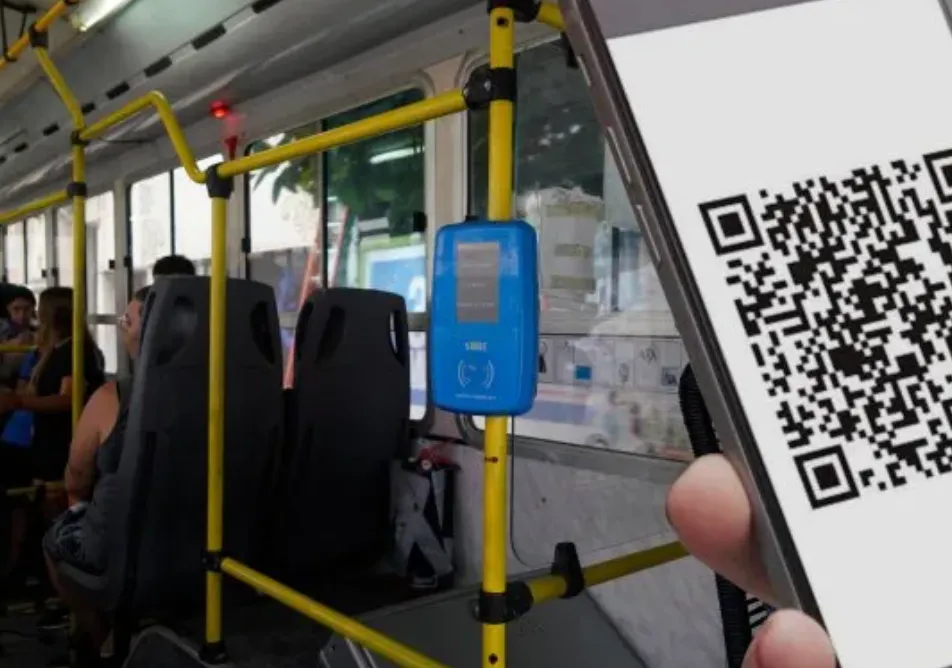 SANTA FE DEBERÁ ESPERAR HASTA FINES DE 2025 PARA PAGAR EL COLECTIVO CON CÓDIGO QR