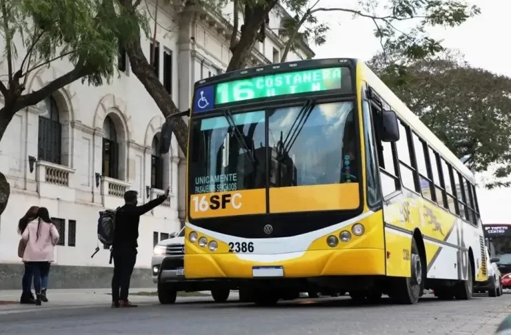 Santa Fe amaneció con aumento en los colectivos: las nuevas tarifas