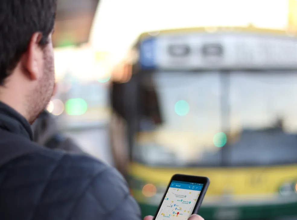 LAS APPS DE VIAJES EN MOTO GOLPEAN AL COLECTIVO: CAYÓ 5% LA CANTIDAD DE PASAJEROS EN SANTA FE