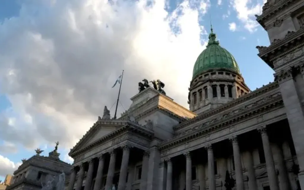 DIVORCIO EXPRESS Y SUCESIONES RÁPIDAS: EL GOBIERNO ACELERA UNA SIMPLIFICACIÓN DE TRÁMITES QUE GENERA DUDAS Y CONTROVERSIAS