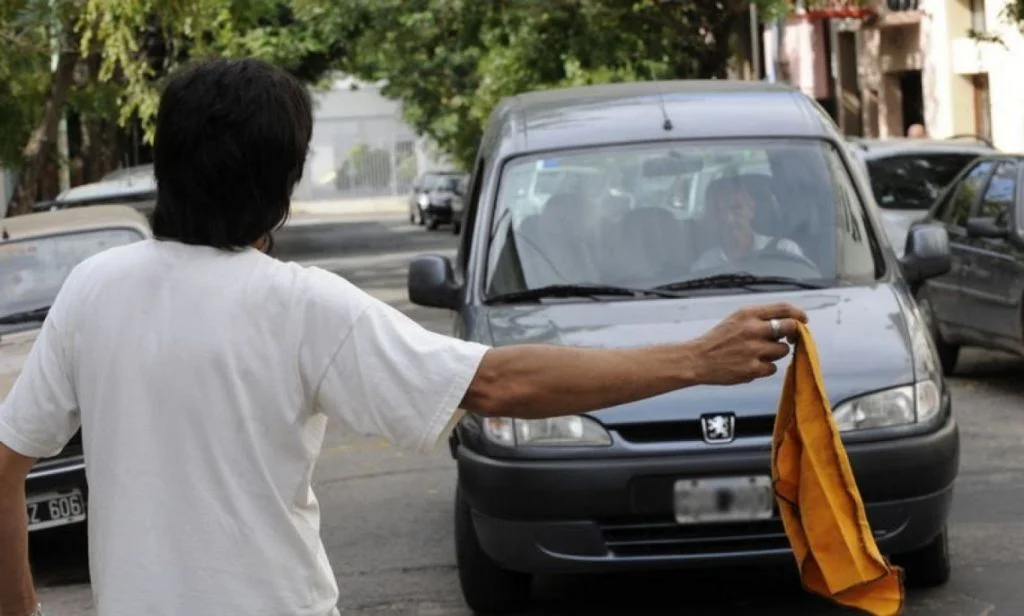 Arresto para cuidacoches: el nuevo proyecto en Santa Fe