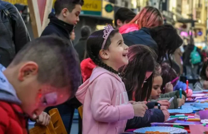 ADIÓS AL "DÍA DE LAS INFANCIAS": EL GOBIERNO OFICIALIZÓ EL REGRESO DEL "DÍA DEL NIÑO"