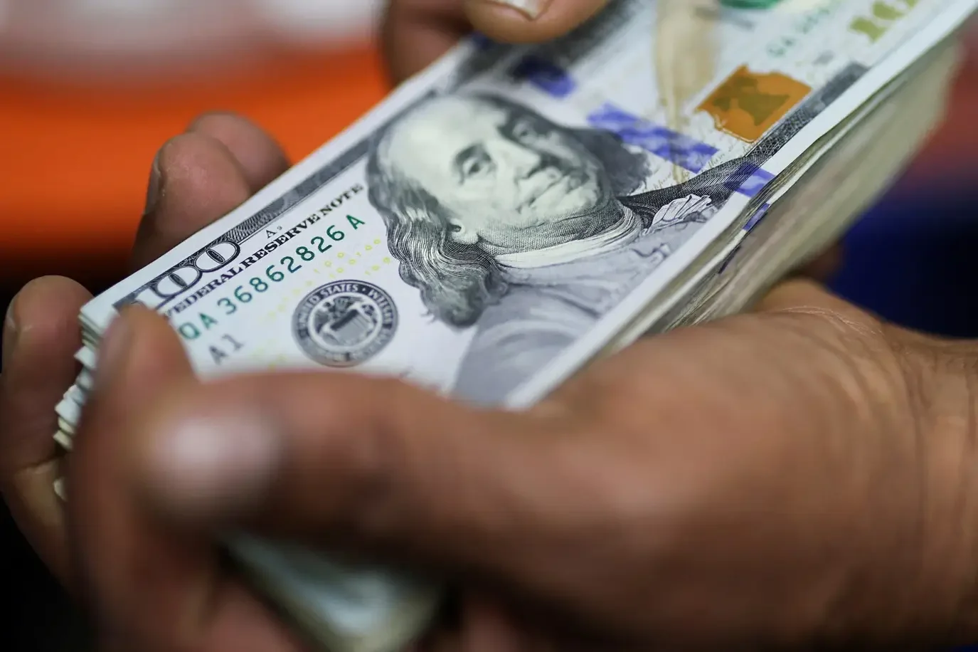 El plan de Milei para terminar con la "Argentina barata": peso fuerte, dólar estable y una economía que se redefine