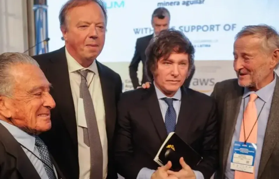 LA INDUSTRIA CAMBIA DE HUMOR: AHORA APLAUDE LAS REFORMAS DE MILEI Y HABLA DE “OPTIMISMO”