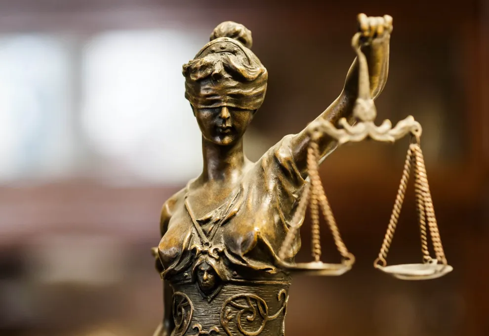 LA JUSTICIA FRENA EL DNU DEL GOBIERNO Y CONFIRMA EL FERIADO DEL VIERNES POR EL DÍA DEL EMPLEADO PÚBLICO