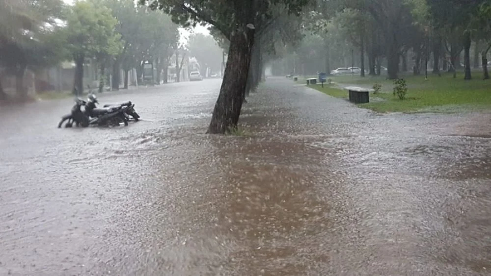 Temporal extremo en el norte santafesino: inundaciones, evacuados y clases suspendidas