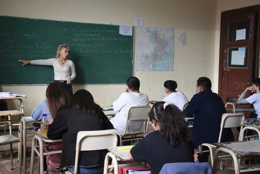 Volver a la escuela tras el horror: el desafío de reconstruir la comunidad en San Cristóbal