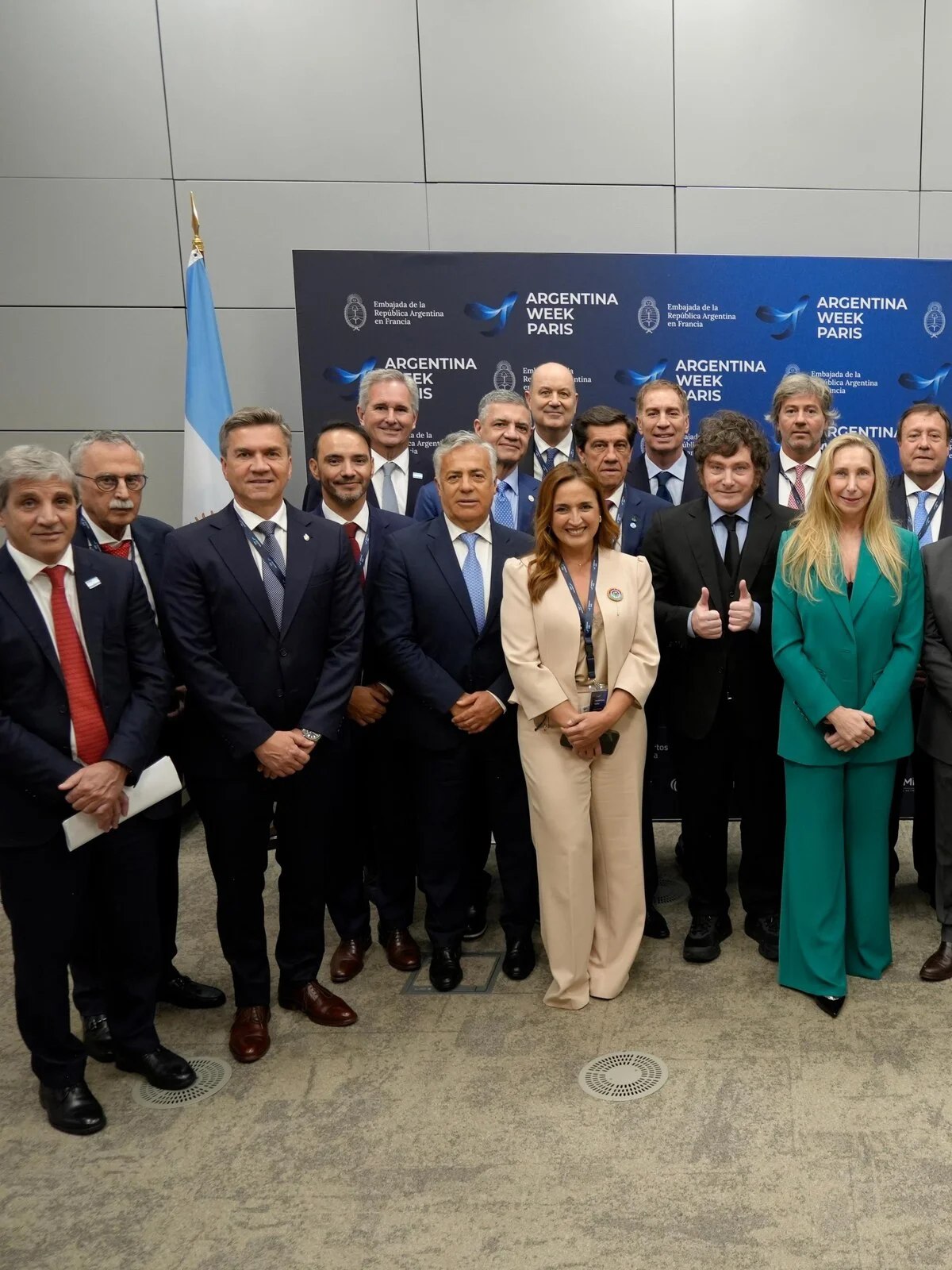 Milei busca acuerdos con gobernadores para bajar impuestos y suspender las PASO