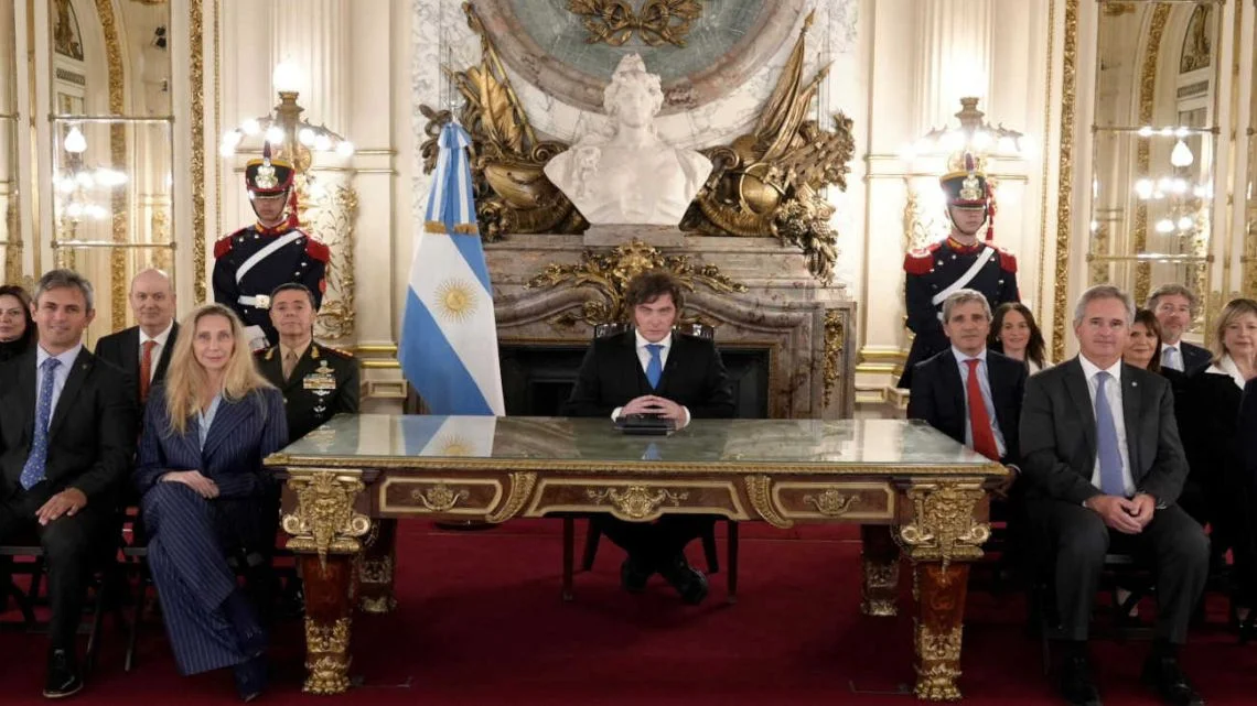 Malvinas: Milei anunció sanciones a petroleras y la construcción de una base naval en Ushuaia