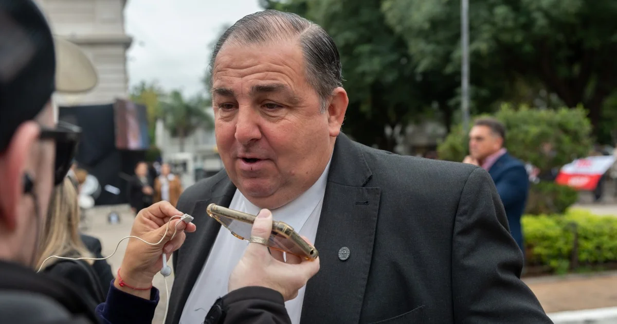 Pullaro impulsa un armado radical para disputarle la intendencia de Santa Fe a Poletti