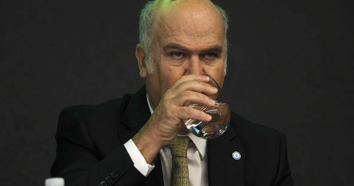 Despidieron a un funcionario con una indemnización de $110 millones y lo recontrataron al día siguiente