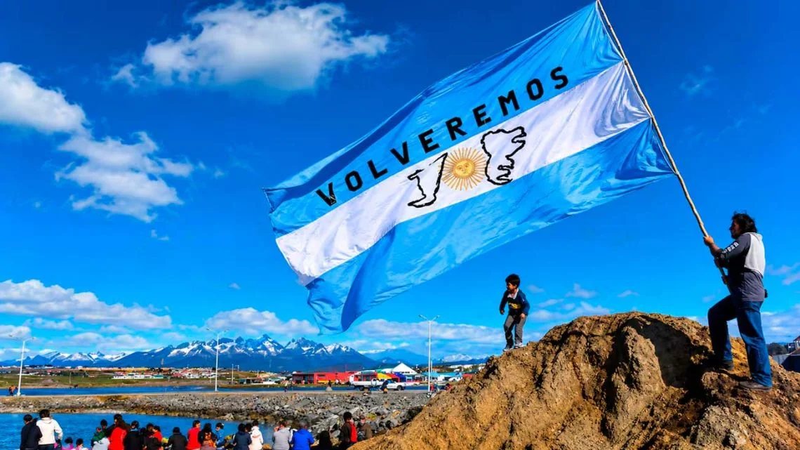 The Mirror: Argentina no tiene capacidad militar para una invasión a Malvinas