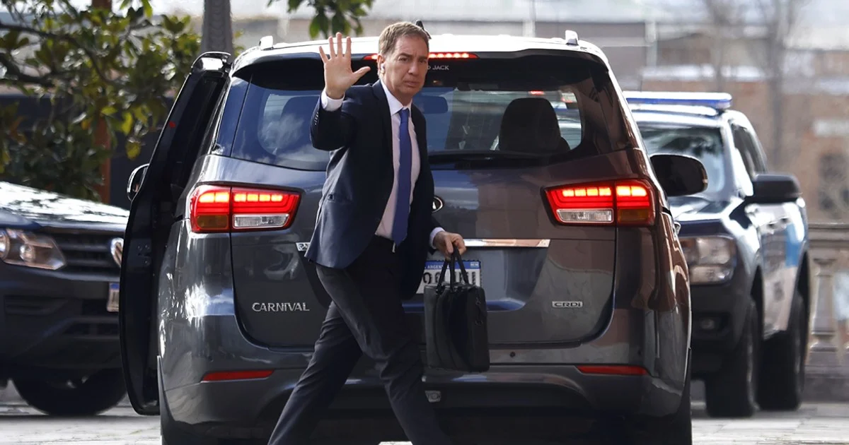 Santilli apura un acuerdo con los gobernadores radicales para suspender las PASO