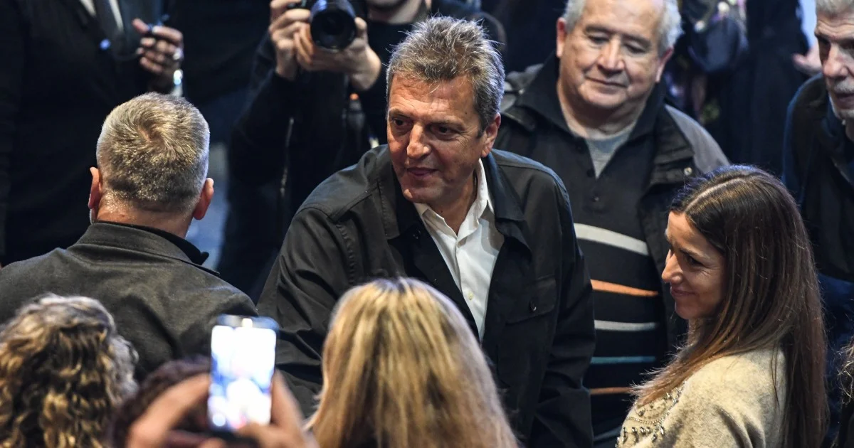 Massa reapareció en Rosario para apuntalar la candidatura de Giuliano y reunir al PJ santafesino