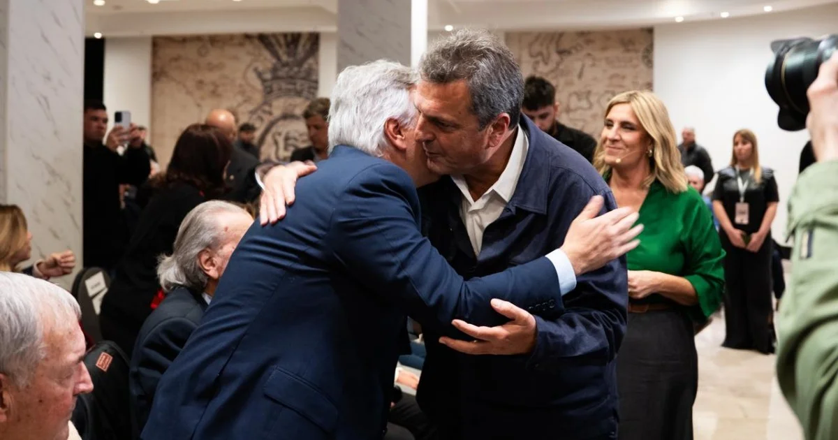 Peronismo federal se reúne en un homenaje a De la Sota con Massa, Schiaretti y Llaryora