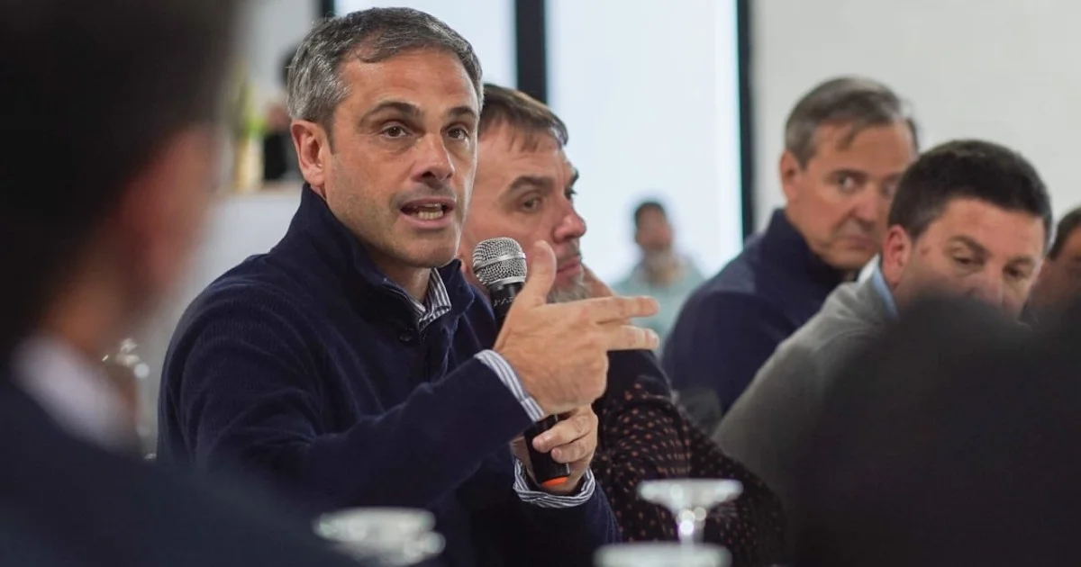 Diputado Michel impulsa un sistema de pagos sin comisiones inspirado en el Pix brasileño
