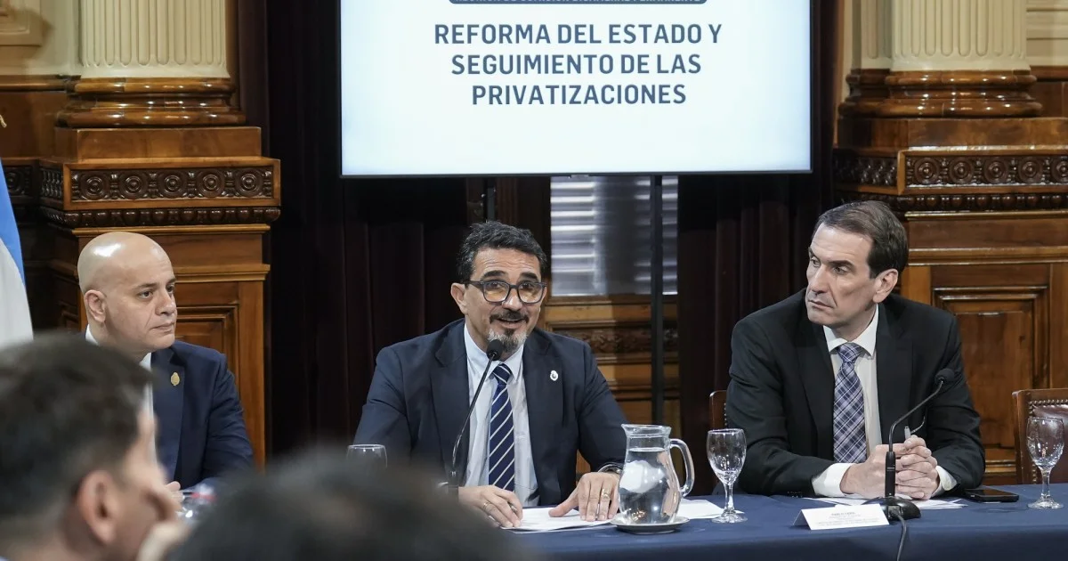 Denuncian a Chaher por las tasaciones secretas de las empresas que Milei quiere privatizar