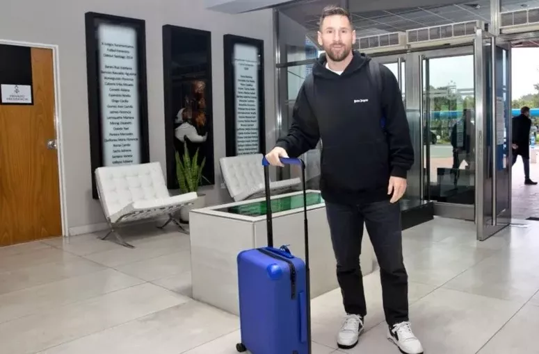 LLEGÓ MESSI