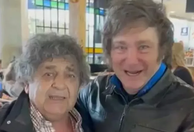 SORPRESIVO ENCUENTRO DE MILEI CON LOS PALMERAS