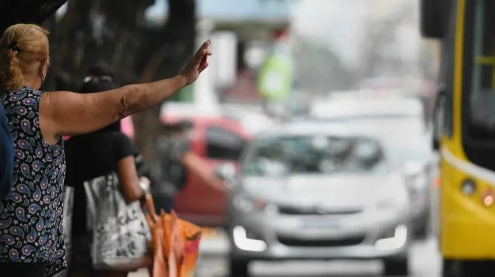 HABRÁ COLECTIVOS GRATIS ESTE DOMINGO EN SANTA FE PARA FACILITAR EL VOTO